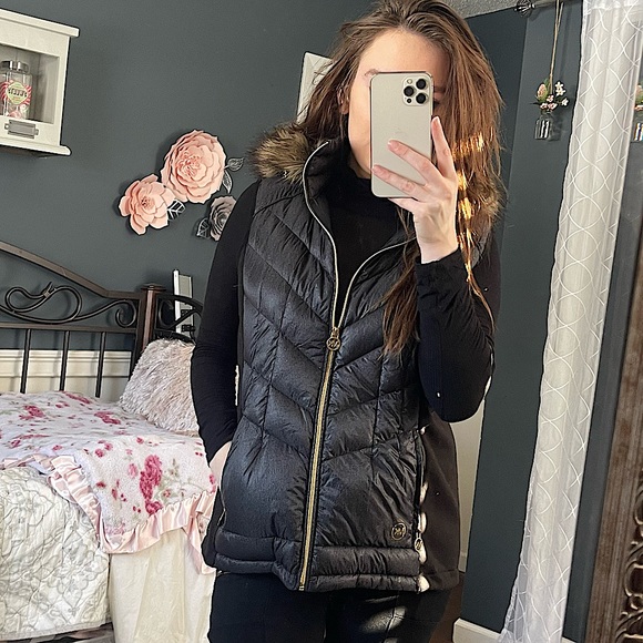 Michael Kors Jackets & Blazers - Michael Kors Black puffer vest with hood